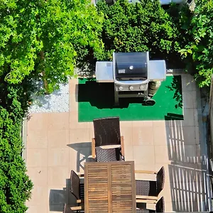 Eleonoras In Stadt Mit Terrasse Im Erdgeschoss Inklusive Eigenen Parkplaetzen Vor Der Tuer Apartment